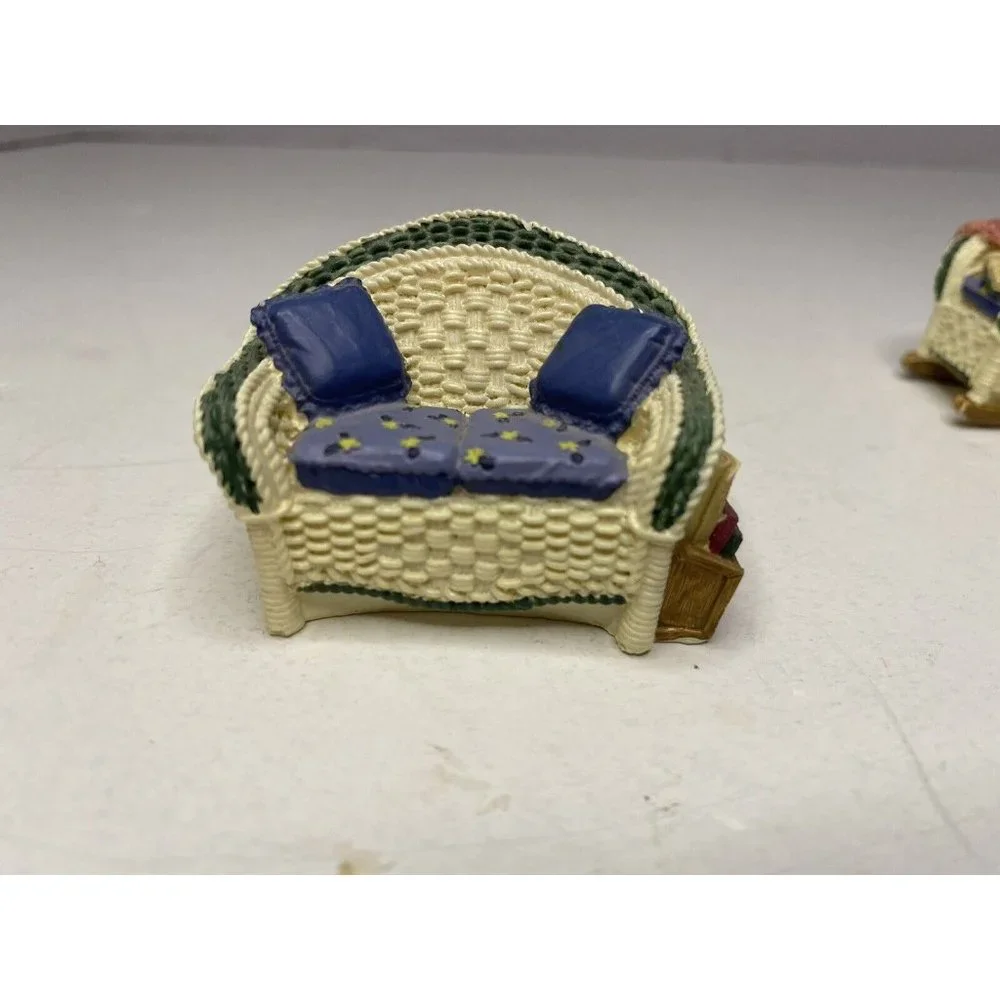 Avon Collectibles Victorian Memories Miniature Doll Furniture Wicker Porch 3pc